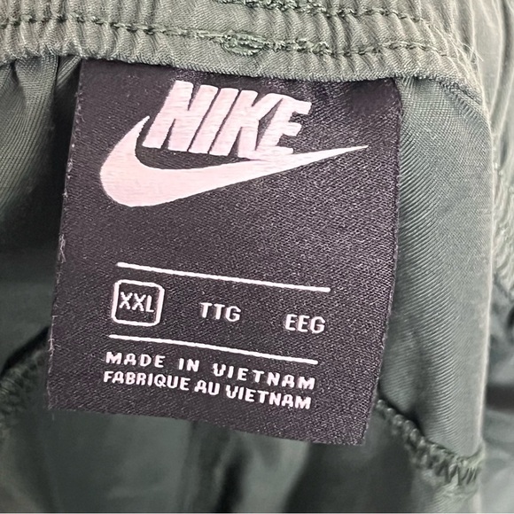 NIKE SPORTSWEAR CARGO Nylon Pants Green Size XXL Women’s Pull On Sporty - Picture 8 of 13